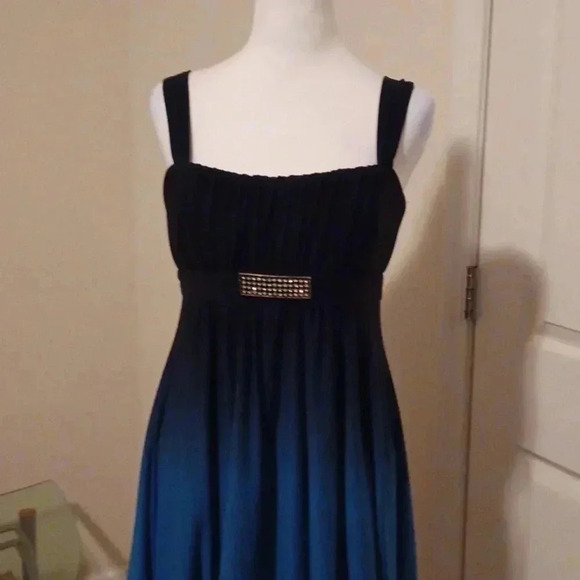 🌺Cache Blue dress with open back🎉 - Picture 9 of 12